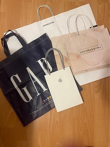 #karton poşet #gap #apple