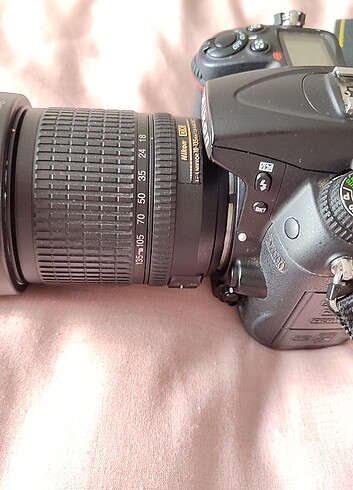  Beden Renk Nikon D7000 Dijital Fotoğraf Makinesi