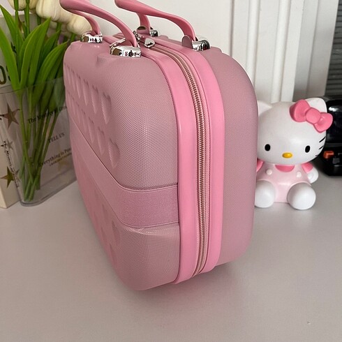 Beden Hello Kitty el valizi