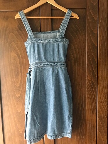 Bershka Elbise kot