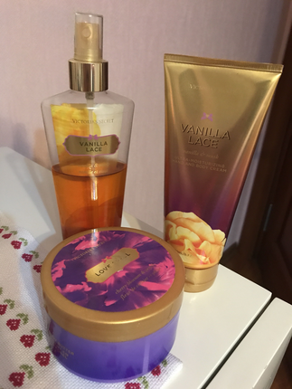 universal Beden Victorias secret birbirinden guzel 2 krem, 1 vucut spreyi