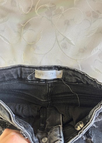 Zara Kız Çocuk Gri Mini Kot Şort
