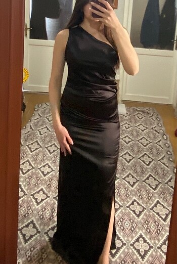 40 Beden Oleg Cassini Saten Elbise