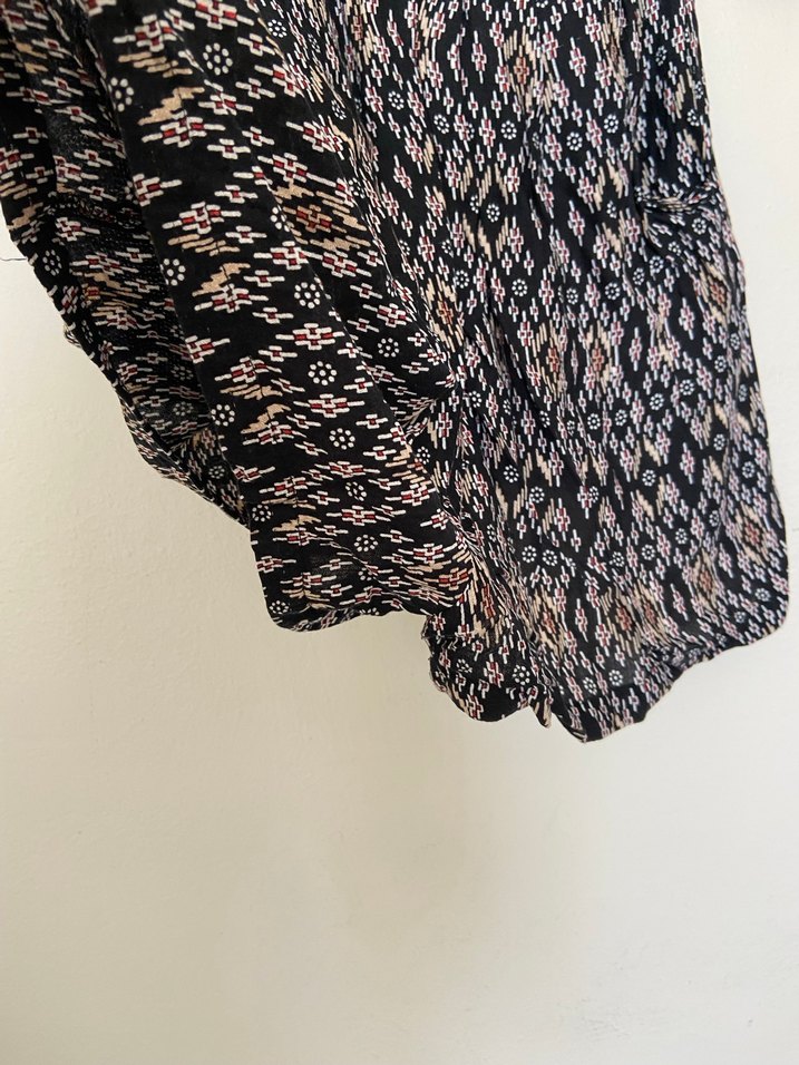 Bohem V Yaka Bağlamalı  şortlu elbise - Görsel 2