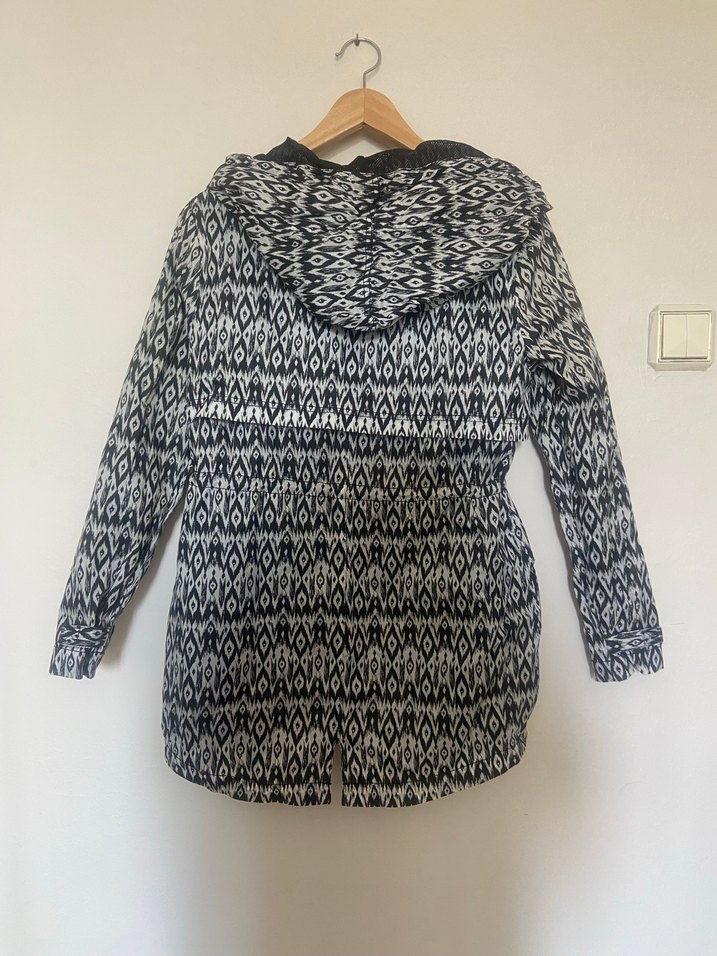 Gri Desenli Triko Kadın yağmurluk - Görsel 4