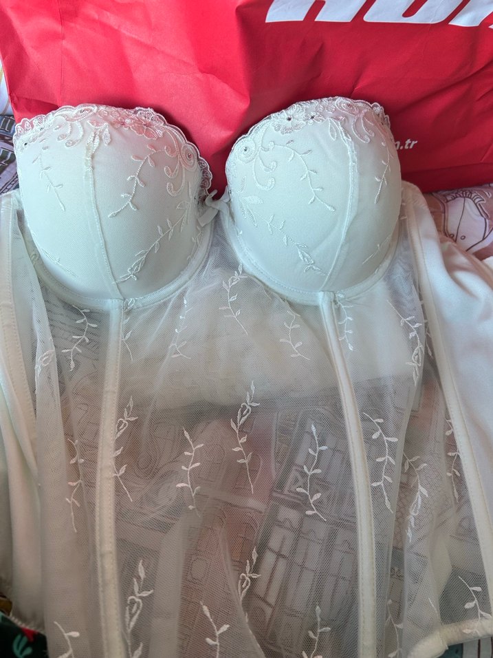 Dantel kom bustier çorap takım hiç kullanılmadı - Görsel 2