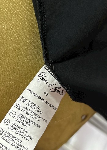 Uzun Kollu Siyah Fırfırlı Gotik Gömlek - Görsel 3