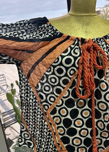 Zincir Detaylı Bohem Çok Renkli Mini Bluz - Görsel 2