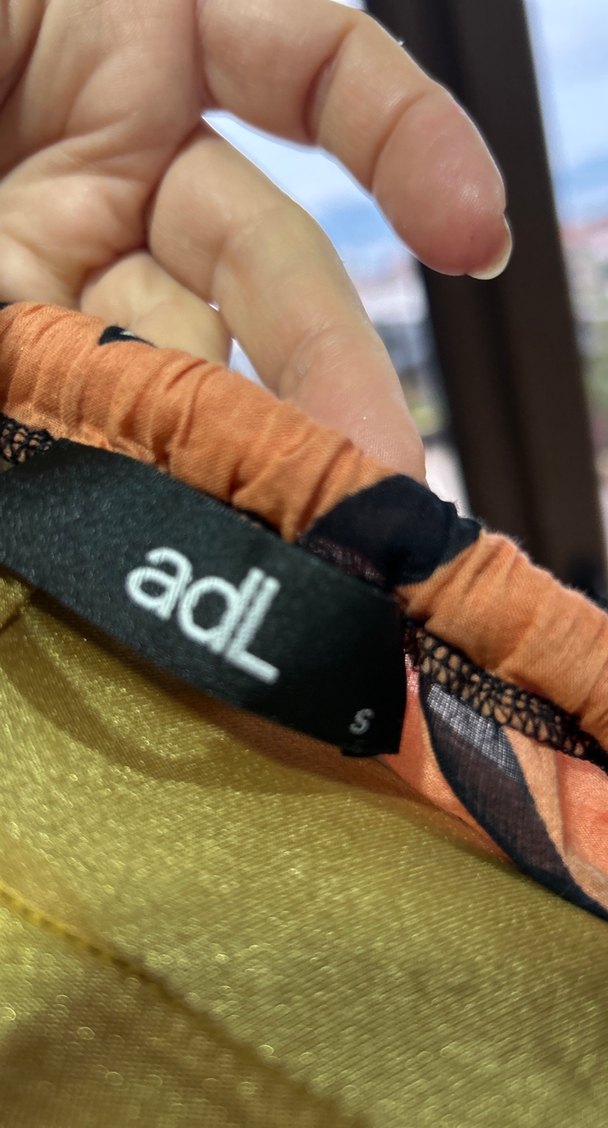 Zincir Detaylı Bohem Çok Renkli Mini Bluz - Görsel 3