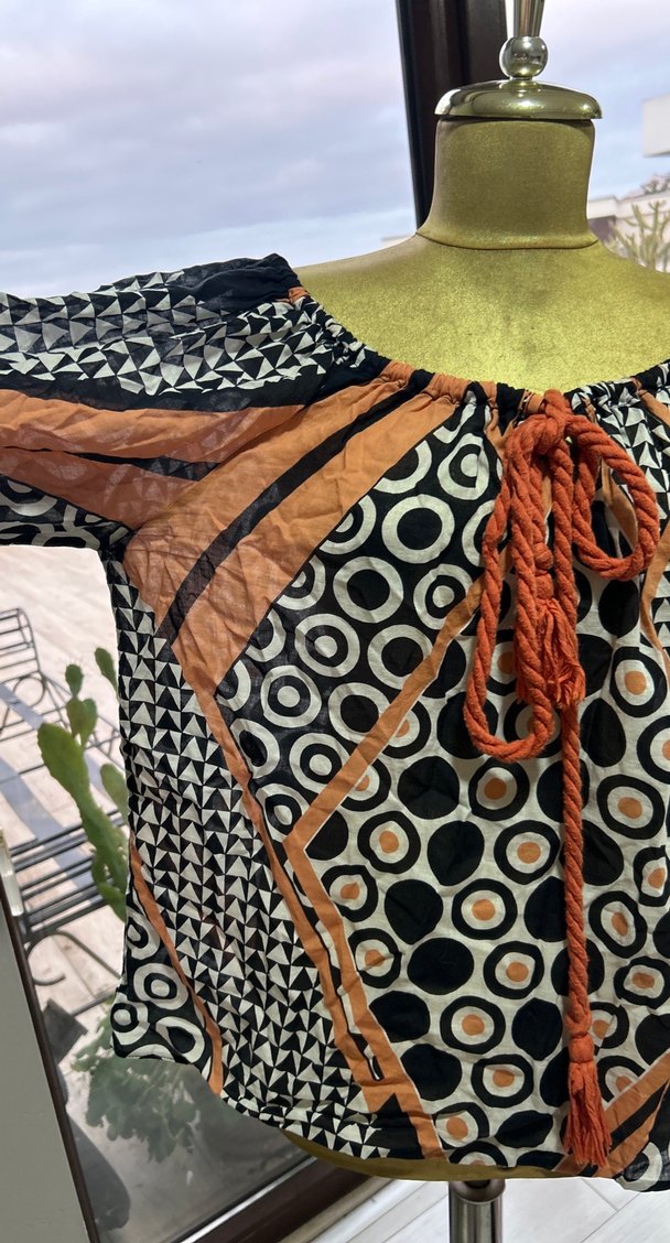 Zincir Detaylı Bohem Çok Renkli Mini Bluz - Görsel 2