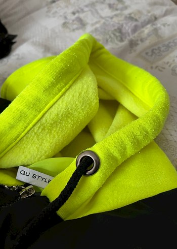 Siyah Kapüşonlu Puff Mont - Görsel 6