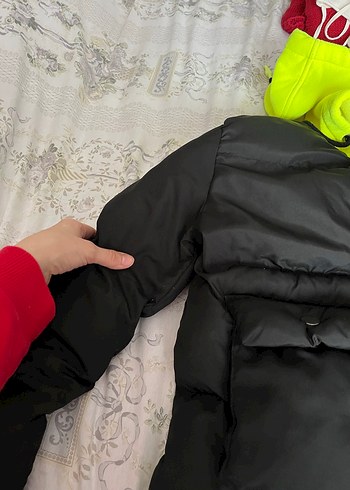 Siyah Kapüşonlu Puff Mont - Görsel 4