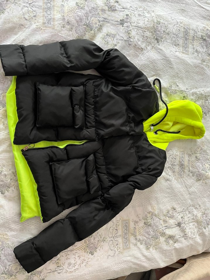 Siyah Kapüşonlu Puff Mont - Görsel 3