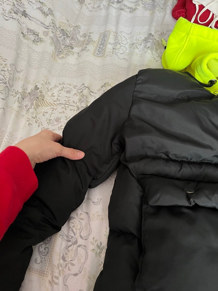 Siyah Kapüşonlu Puff Mont - Görsel 4