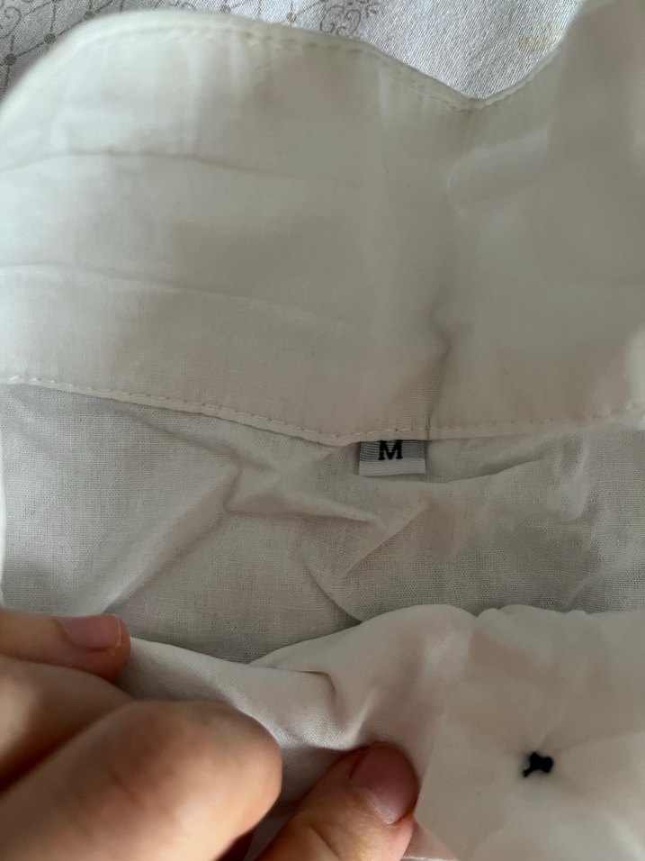 Düğmeli Beyaz Kolsuz Gömlek - Görsel 2