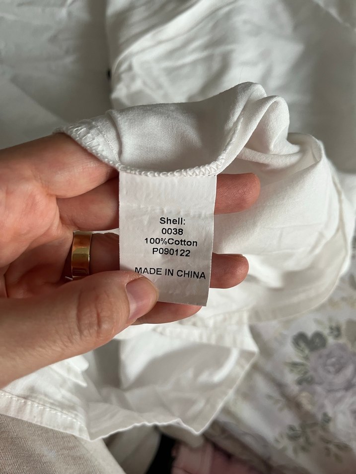 Düğmeli Beyaz Kolsuz Gömlek - Görsel 3