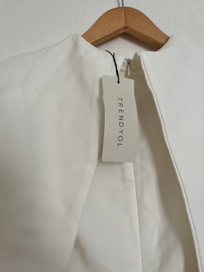 Kısa Kollu Straplez Midi Düğün Elbisesi - Görsel 5