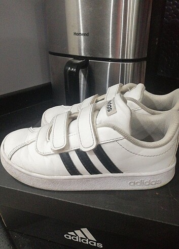 27 no Adidas