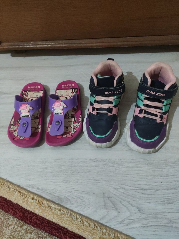 Kız Çocuk Renkli Cırt Cırtlı Spor Ayakkabı - Görsel 2