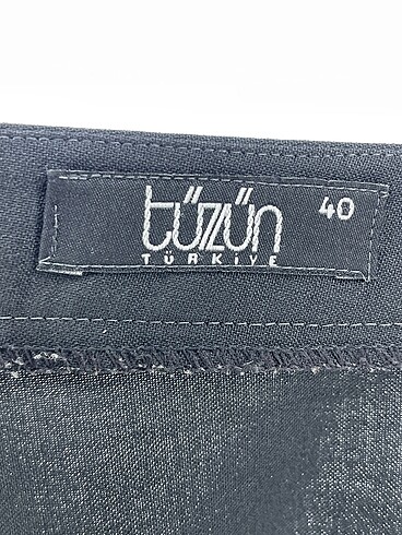 40 Beden siyah Renk Tüzün Kumaş Pantolon %70 İndirimli.