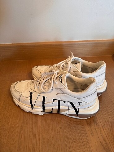 42 Beden beyaz Renk Valentino ayakkabı