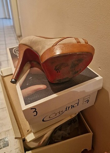 Diğer Burnu açık topuklu ayakkabı