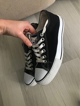 Siyah Converse