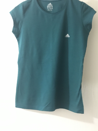 Adidas Tshirt