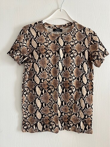 Bershka tshirt