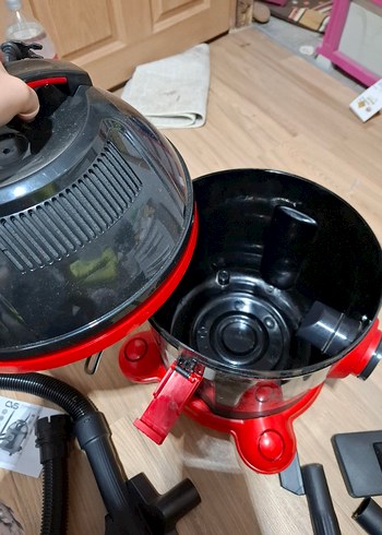Cvs Kırmızı Tornado Vakum Süpürgesi