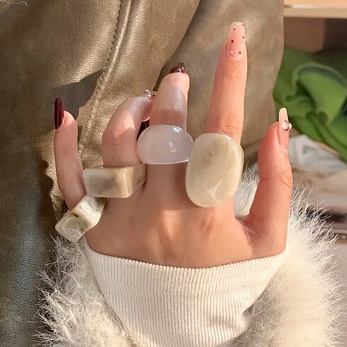 Diğer Reçine Yüzük Set