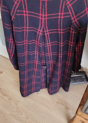 Kırmızı Ekoseli Lacivert Kadın Kaban - Görsel 3