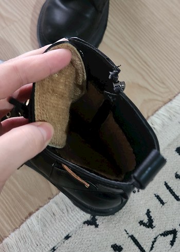 Kadın Siyah Deri Tokalı Botlar - Görsel 3