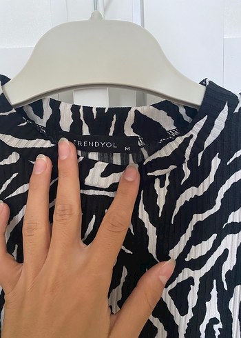 Trendyol & Milla Kadın Siyah Beyaz Zebra Desenli Crop Top