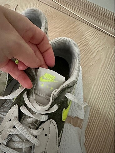 37 Beden beyaz Renk Nike erkek çocuk ayakkabı