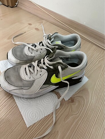 37 Beden Nike erkek çocuk ayakkabı