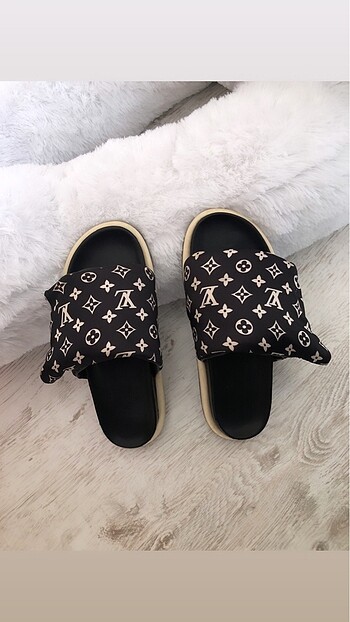 37 Beden Louis Vuitton Terlik
