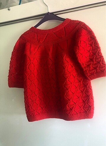LC Waikiki Kırmızı örgü bebek hırkası