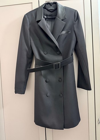 Siyah Kemerli Takım Elbise - Görsel 2