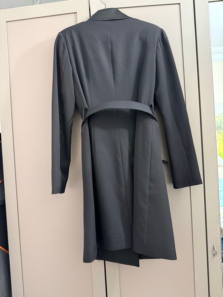 Siyah Kemerli Takım Elbise - Görsel 3