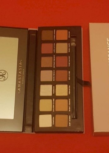 Anastasia Beverly Hills Modern Rönesans Far Paleti,