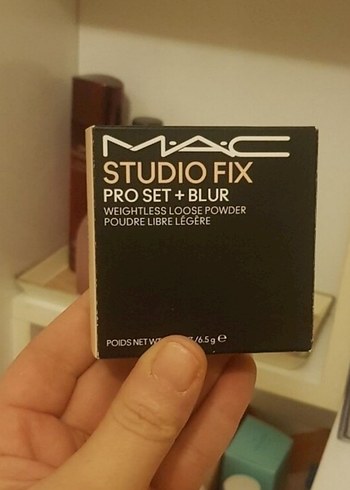 STUDİO FİX PRO SET + BLUR WEİGHTLESS LOOSE POWDER