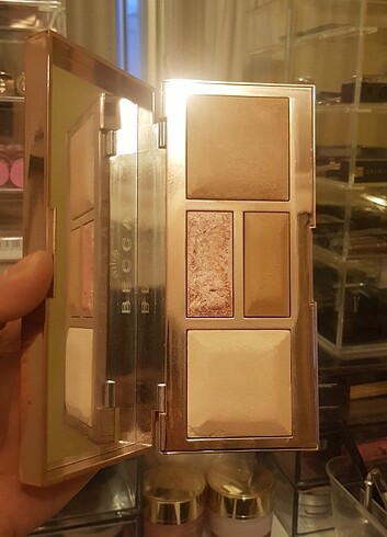  Beden Becca Be A Light Yüz Paleti 