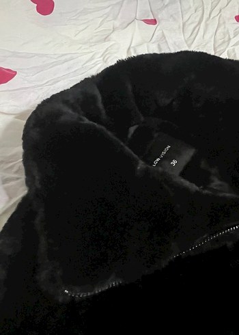 Siyah Kadın Kürk Detaylı Uzun Kollu Mont - Görsel 3