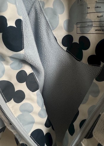 Erkek Çocuk Gri Desenli Düğmeli Yağmurluk - Görsel 4