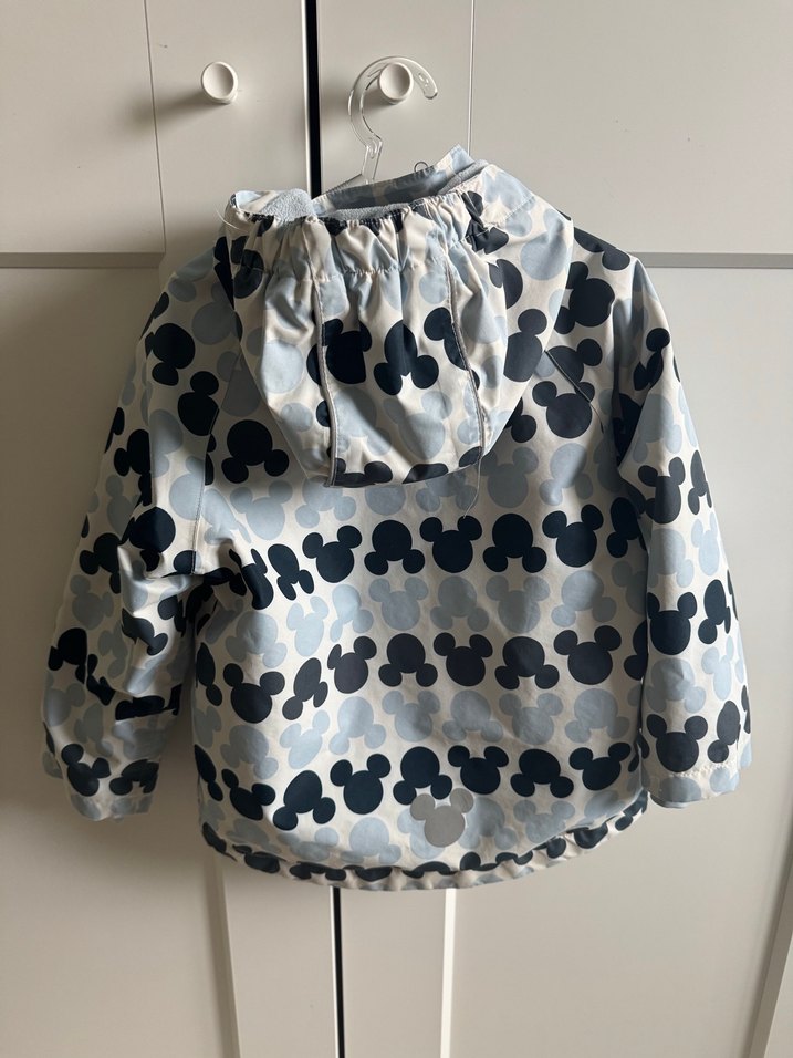 Erkek Çocuk Gri Desenli Düğmeli Yağmurluk - Görsel 2