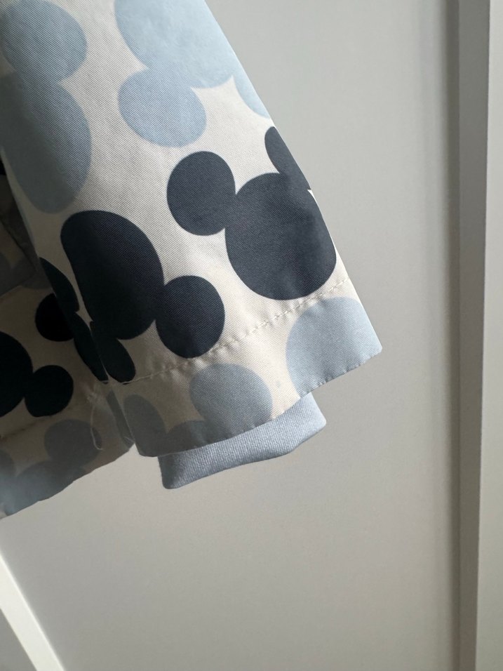 Erkek Çocuk Gri Desenli Düğmeli Yağmurluk - Görsel 5