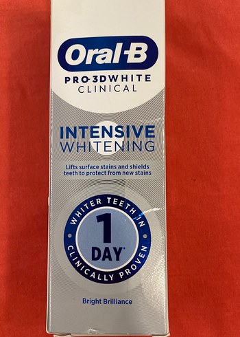 Oral-B Oral-B Pro 3D White Yoğun Beyazlatıcı Diş Macunu