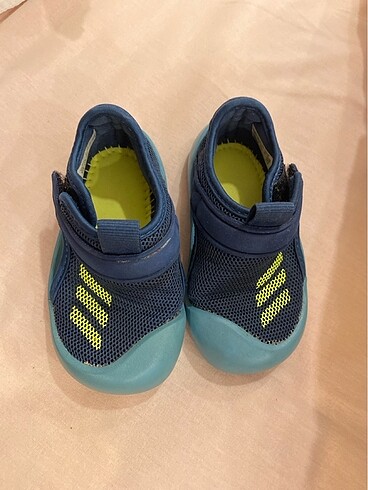 Adidas sandalet