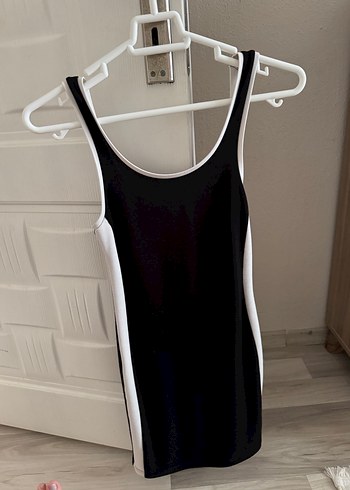Siyah Beyaz Sıfır Kol Fitted Mini Elbise